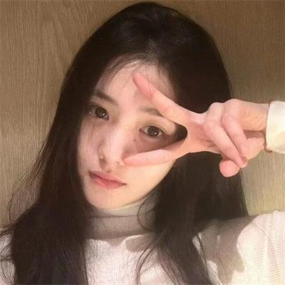 黑暗中的两个人